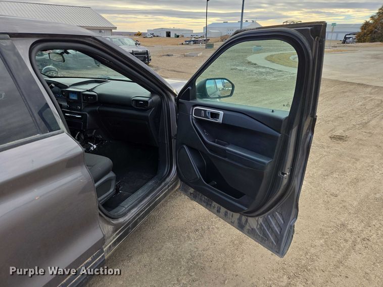 image for item EV5625 2020 Ford Explorer police Interceptor SUV