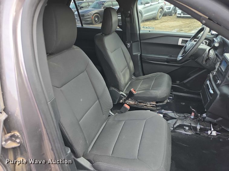 image for item EV5625 2020 Ford Explorer police Interceptor SUV