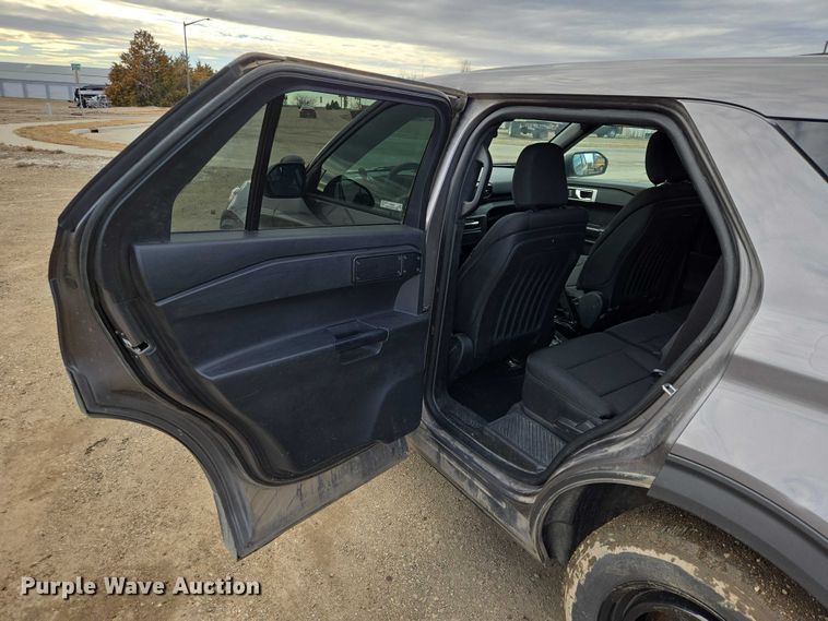 image for item EV5625 2020 Ford Explorer police Interceptor SUV
