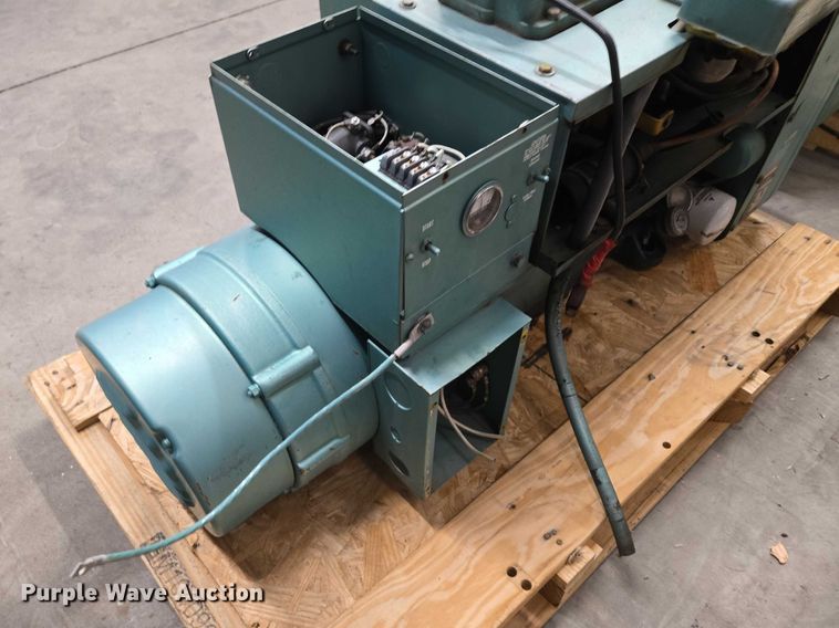 image for item EV5647 Onan 12JC generator