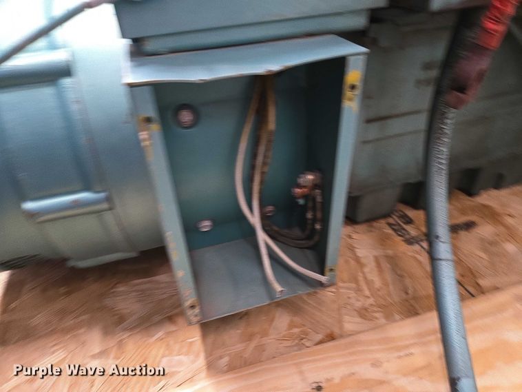 image for item EV5647 Onan 12JC generator