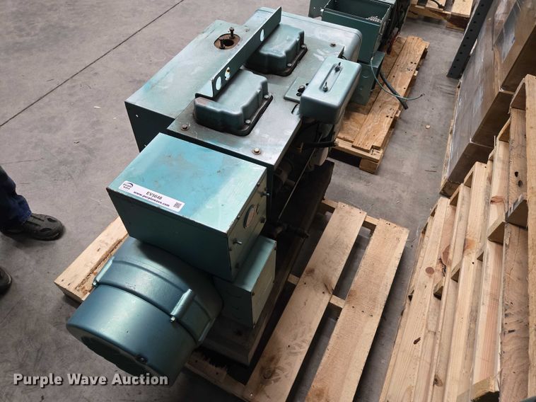 image for item EV5648 Onan 12JC generator