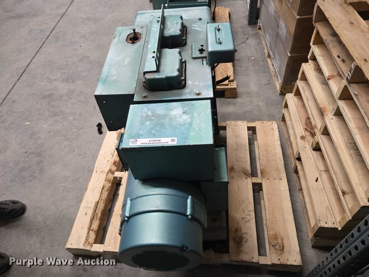 image for item EV5648 Onan 12JC generator