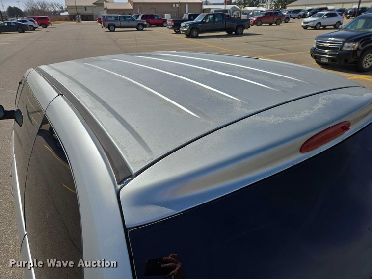 image for item EV5669 2003 Dodge Grand Caravan van