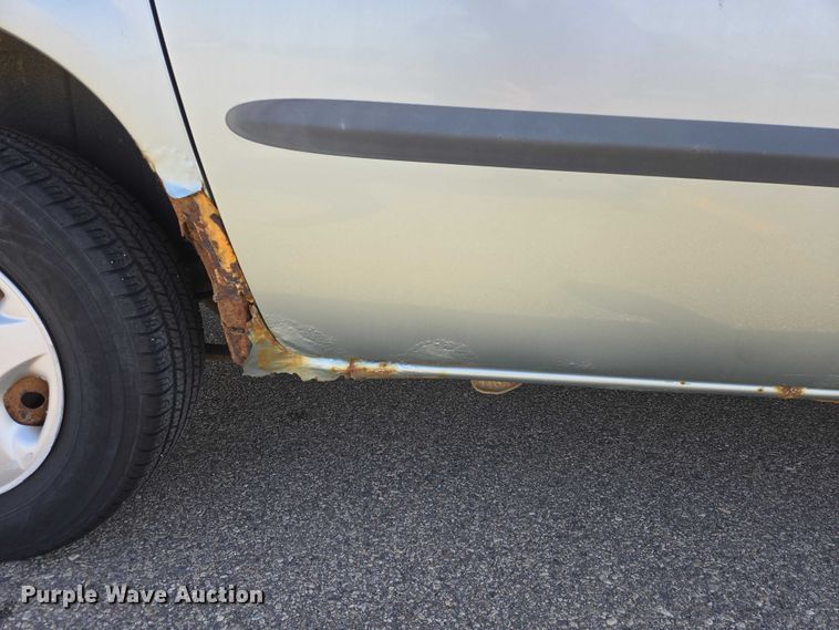 image for item EV5669 2003 Dodge Grand Caravan van