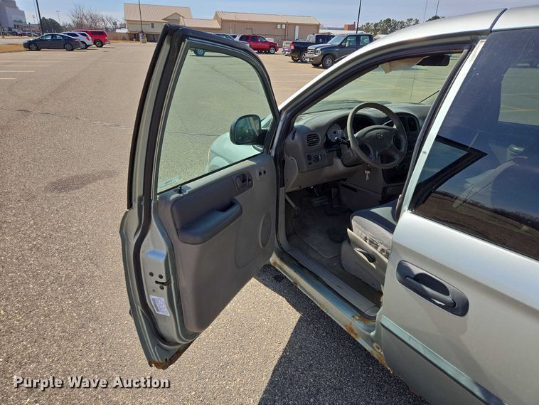 image for item EV5669 2003 Dodge Grand Caravan van