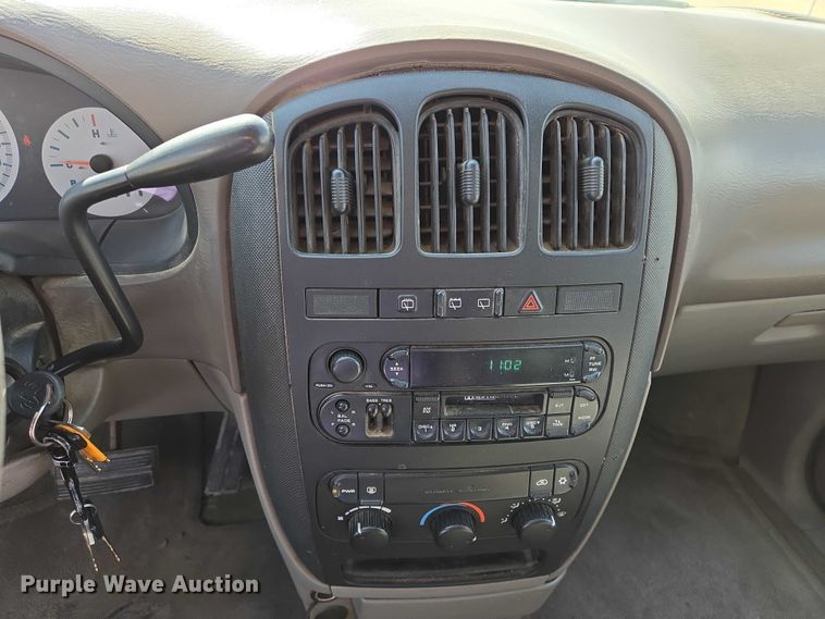 image for item EV5669 2003 Dodge Grand Caravan van