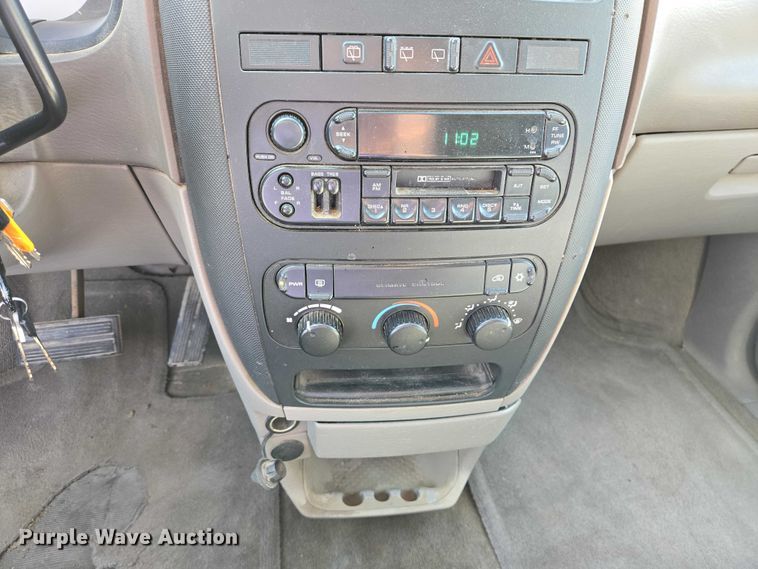 image for item EV5669 2003 Dodge Grand Caravan van