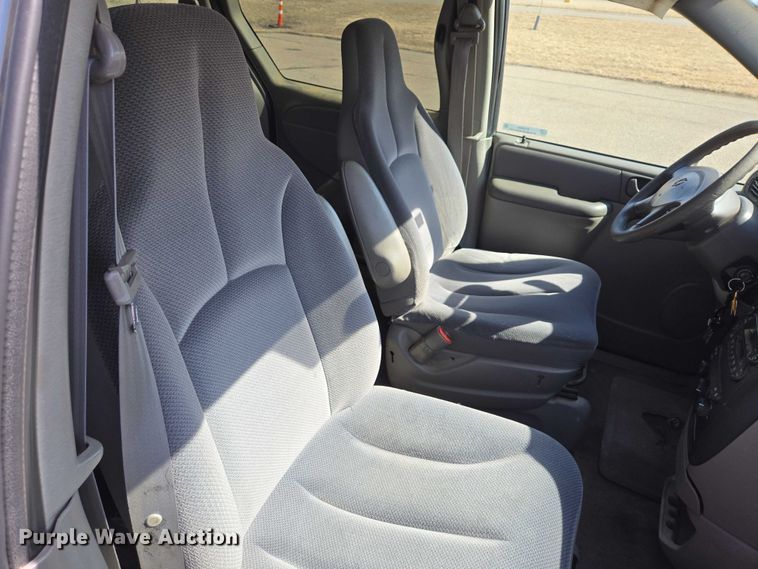 image for item EV5669 2003 Dodge Grand Caravan van