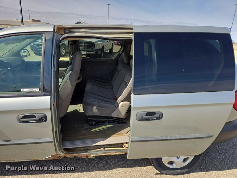 image for item EV5669 2003 Dodge Grand Caravan van