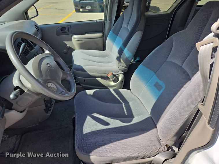 image for item EV5670 2001 Dodge Grand Caravan van