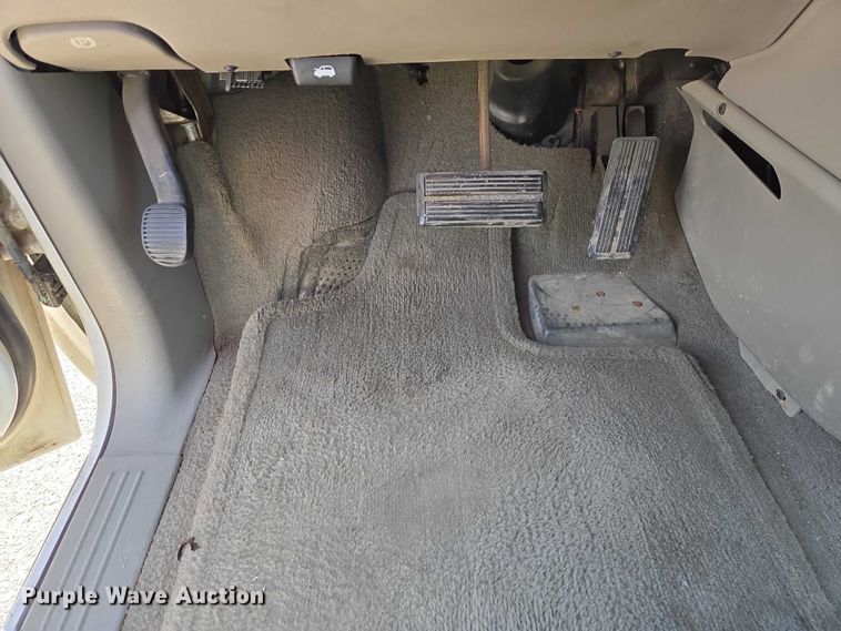 image for item EV5670 2001 Dodge Grand Caravan van