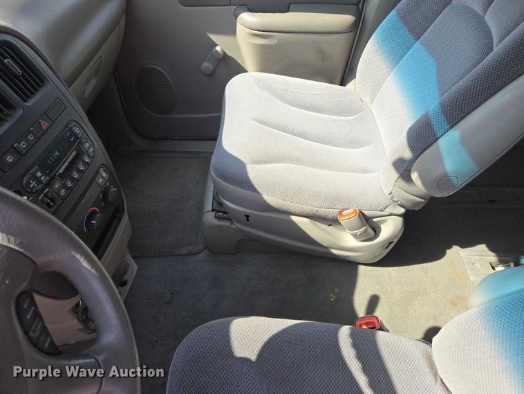 image for item EV5670 2001 Dodge Grand Caravan van