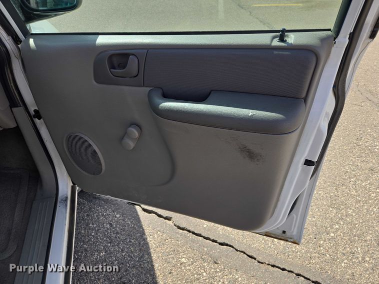 image for item EV5670 2001 Dodge Grand Caravan van
