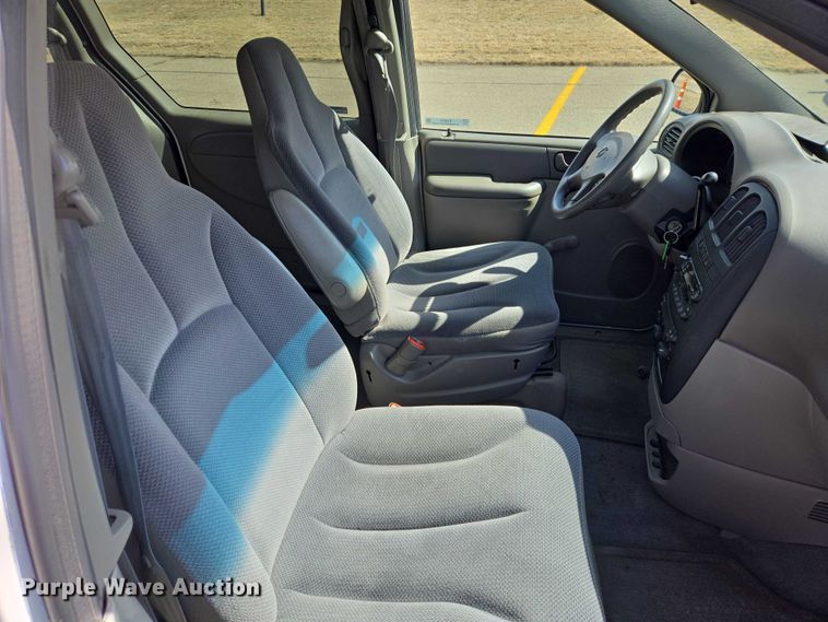 image for item EV5670 2001 Dodge Grand Caravan van