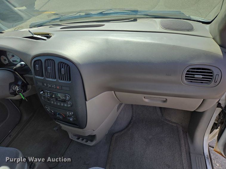 image for item EV5670 2001 Dodge Grand Caravan van