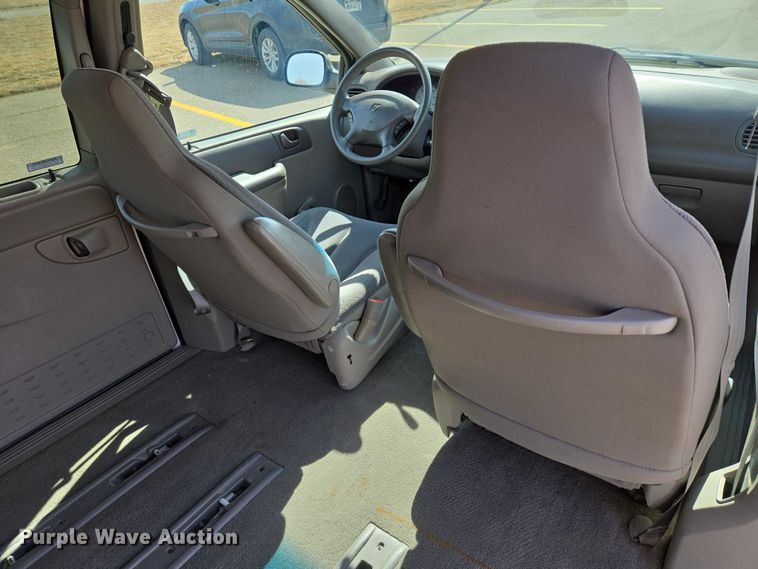image for item EV5670 2001 Dodge Grand Caravan van