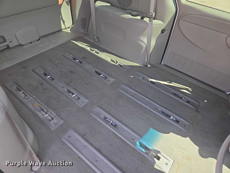 image for item EV5670 2001 Dodge Grand Caravan van