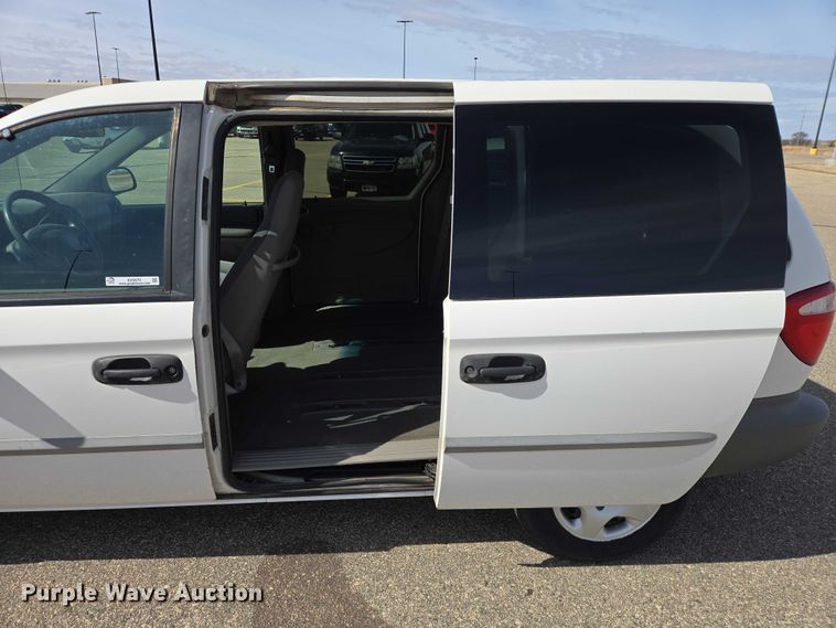 image for item EV5670 2001 Dodge Grand Caravan van