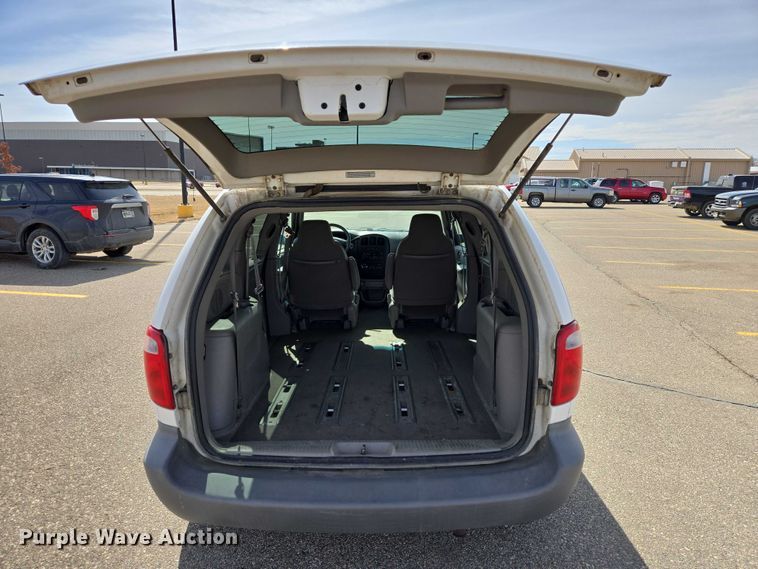 image for item EV5670 2001 Dodge Grand Caravan van