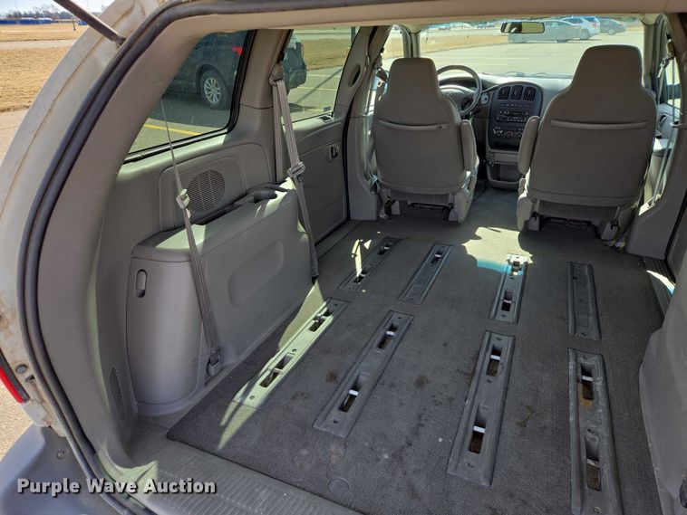 image for item EV5670 2001 Dodge Grand Caravan van