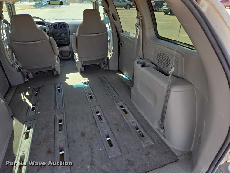 image for item EV5670 2001 Dodge Grand Caravan van