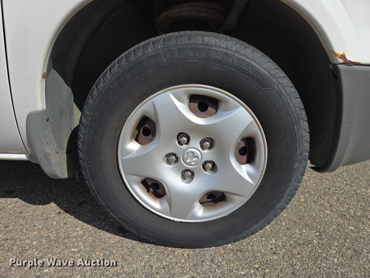 image for item EV5670 2001 Dodge Grand Caravan van
