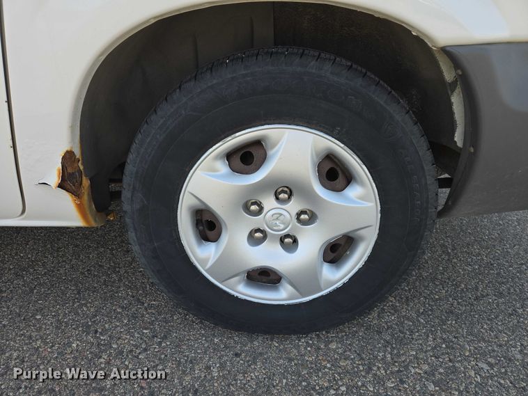 image for item EV5670 2001 Dodge Grand Caravan van