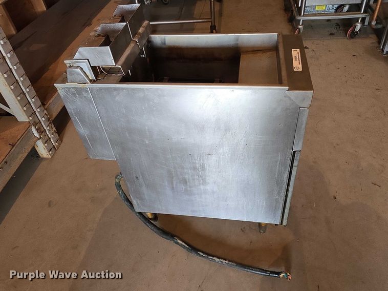 image for item EV5686 Vulcan 1ERD40-12 fryer