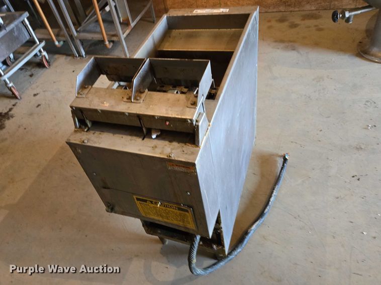 image for item EV5686 Vulcan 1ERD40-12 fryer
