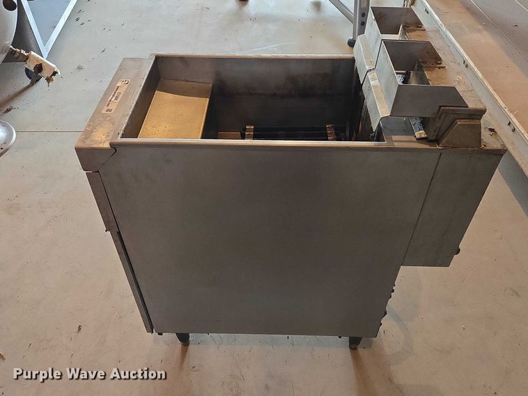 image for item EV5686 Vulcan 1ERD40-12 fryer