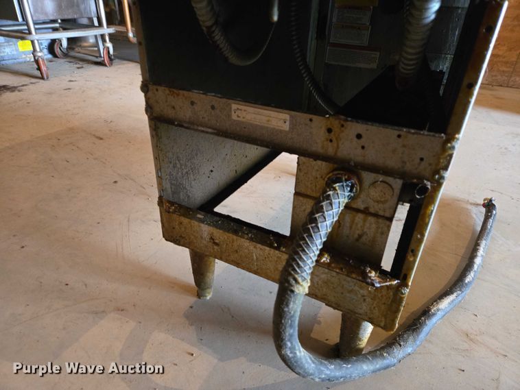 image for item EV5686 Vulcan 1ERD40-12 fryer