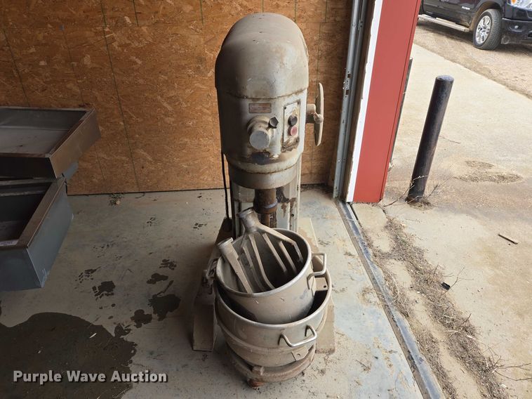 image for item EV5691 Hobart H-600 mixer