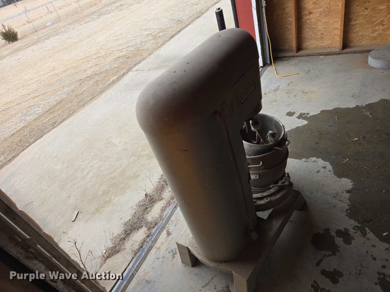 image for item EV5691 Hobart H-600 mixer