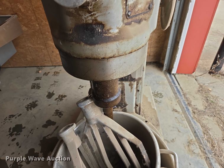 image for item EV5691 Hobart H-600 mixer