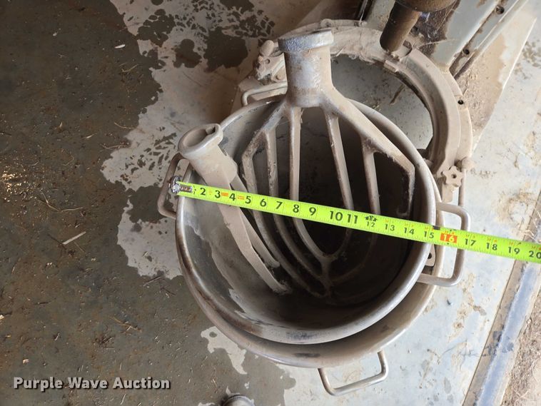 image for item EV5691 Hobart H-600 mixer