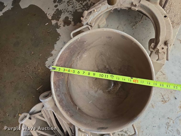 image for item EV5691 Hobart H-600 mixer