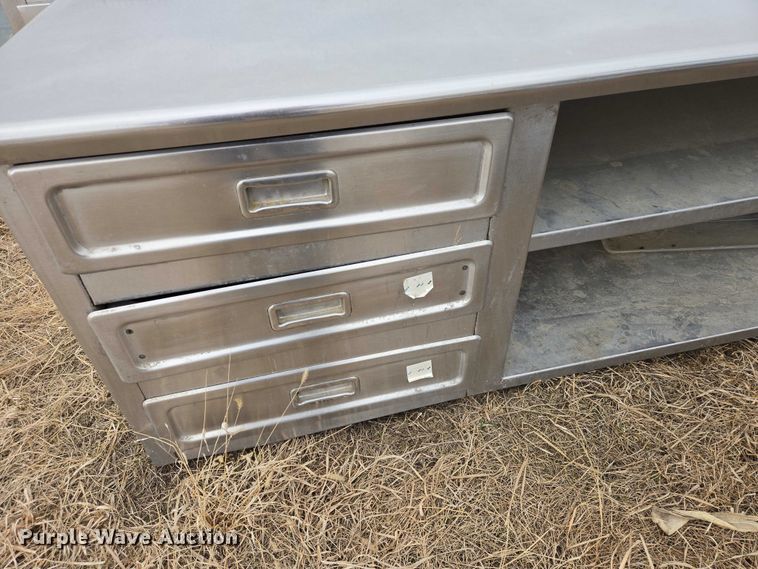 image for item EV5693 table