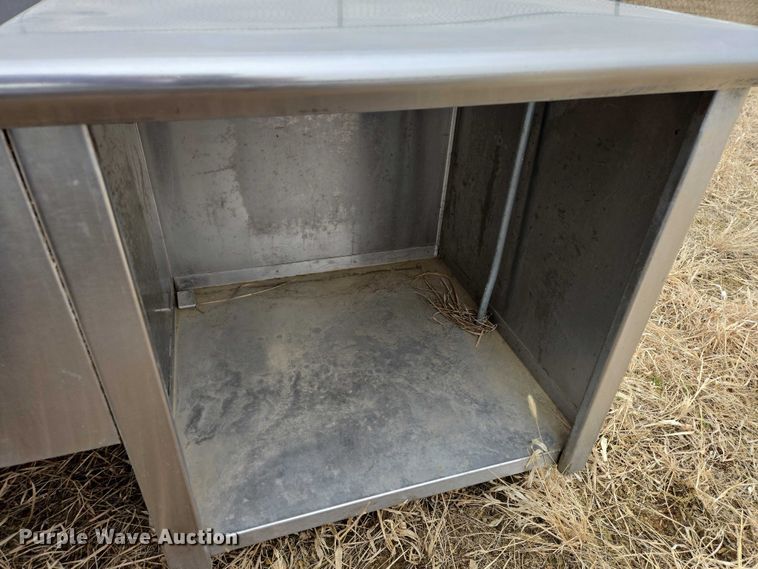 image for item EV5693 table