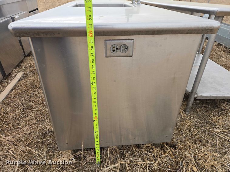 image for item EV5693 table