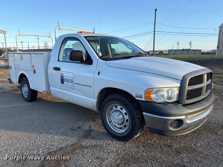 image for item EV7602 2005 Dodge Ram 2500 utility bed pickup truck