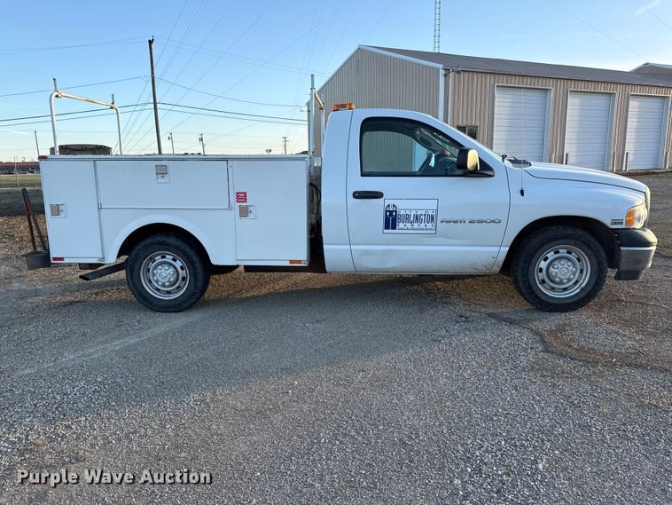 image for item EV7602 2005 Dodge Ram 2500 utility bed pickup truck