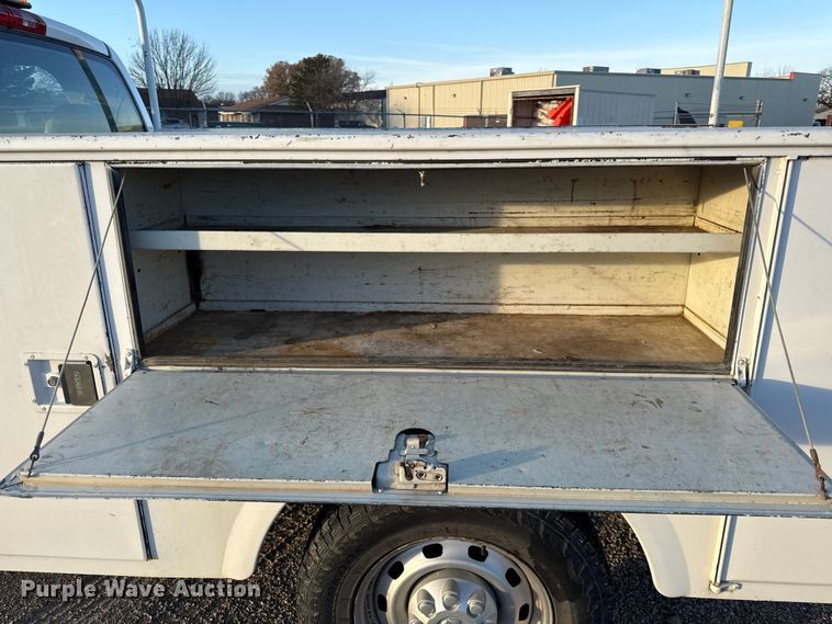 image for item EV7602 2005 Dodge Ram 2500 utility bed pickup truck