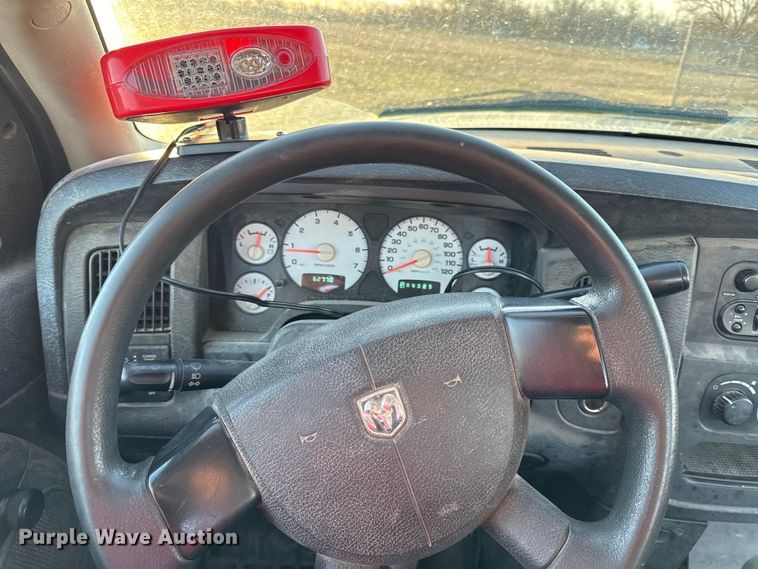 image for item EV7602 2005 Dodge Ram 2500 utility bed pickup truck