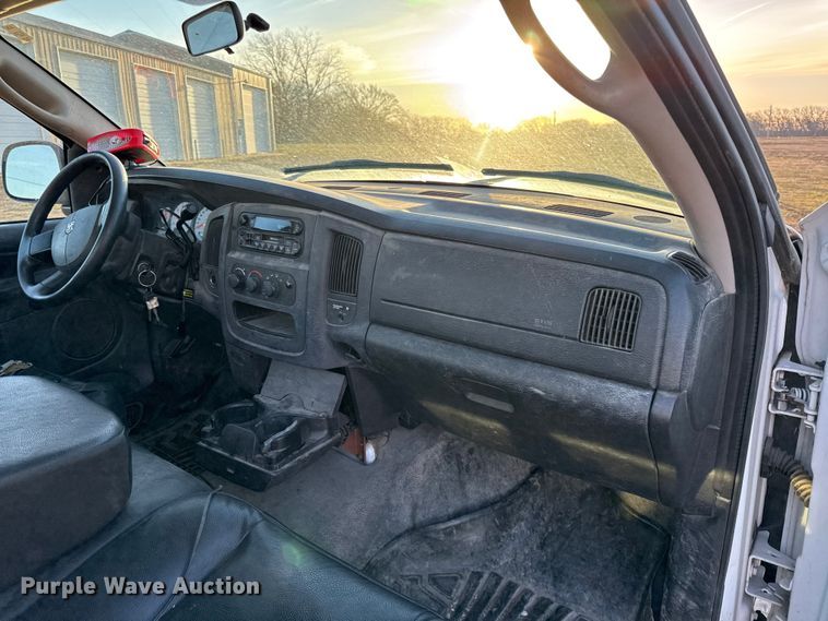 image for item EV7602 2005 Dodge Ram 2500 utility bed pickup truck