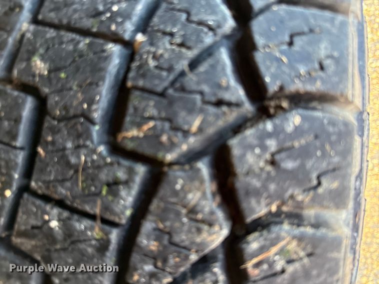 image for item EV7602 2005 Dodge Ram 2500 utility bed pickup truck