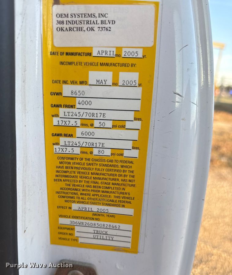 image for item EV7602 2005 Dodge Ram 2500 utility bed pickup truck