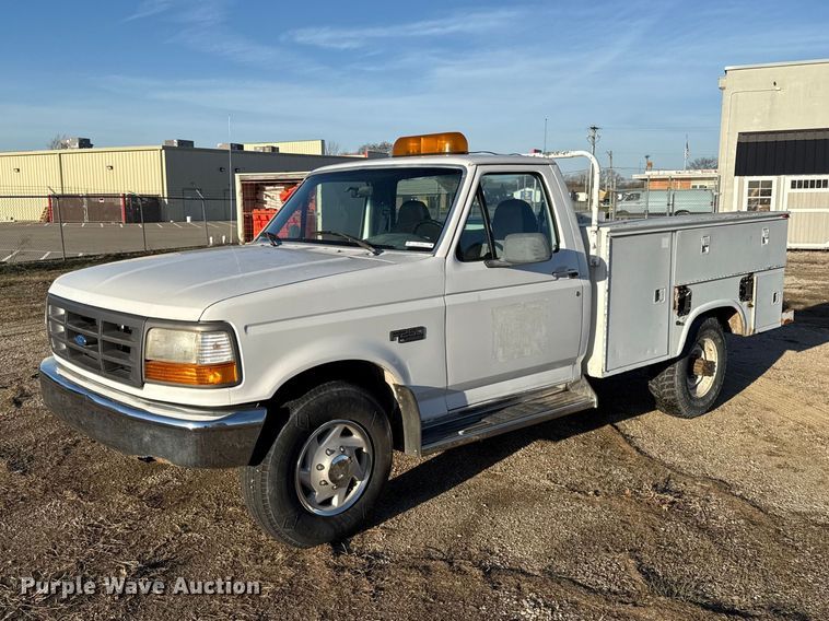 image for item EV7604 1996 Ford F250 utility bed pickup truck