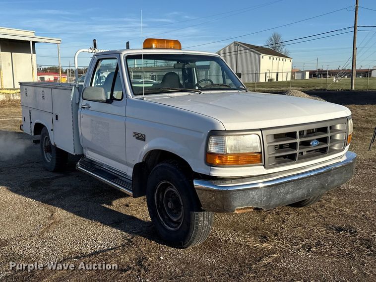 image for item EV7604 1996 Ford F250 utility bed pickup truck