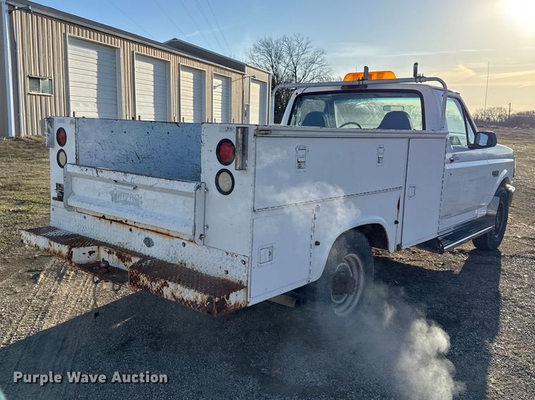 image for item EV7604 1996 Ford F250 utility bed pickup truck